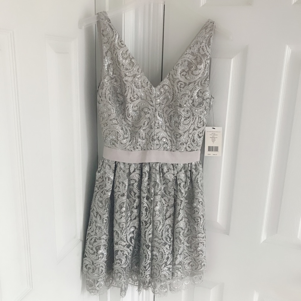 NEW Robert Rodriguez lace v-neck dress